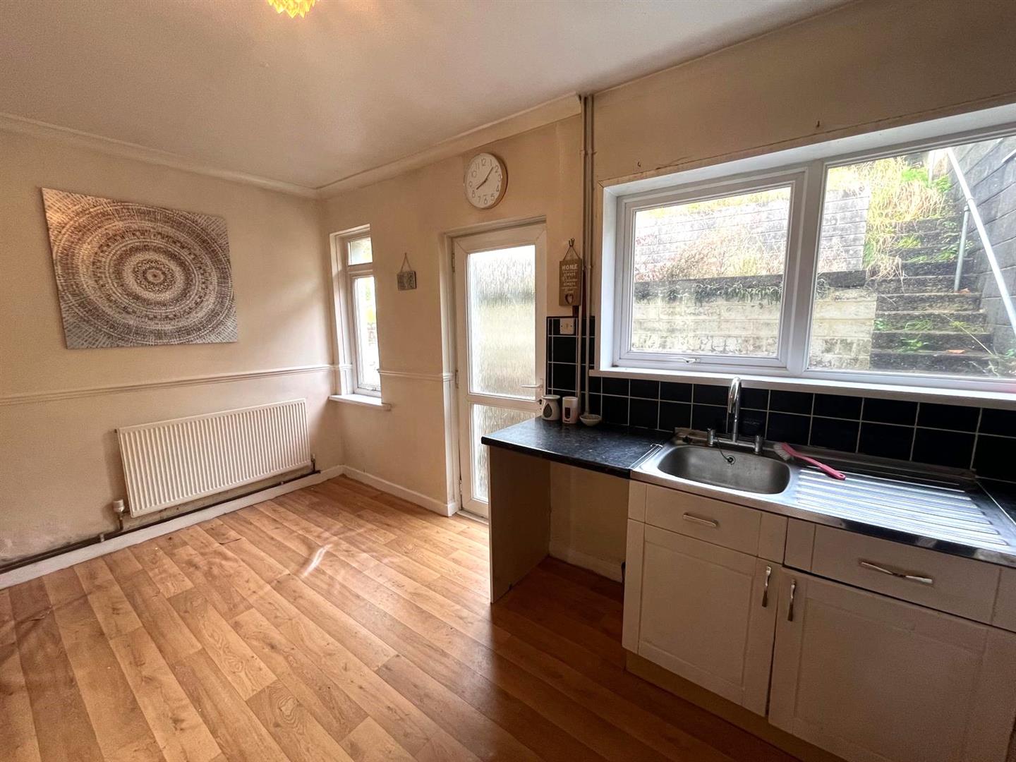 Gwynne Terrace, St. Thomas, Swansea, SA1 8HP